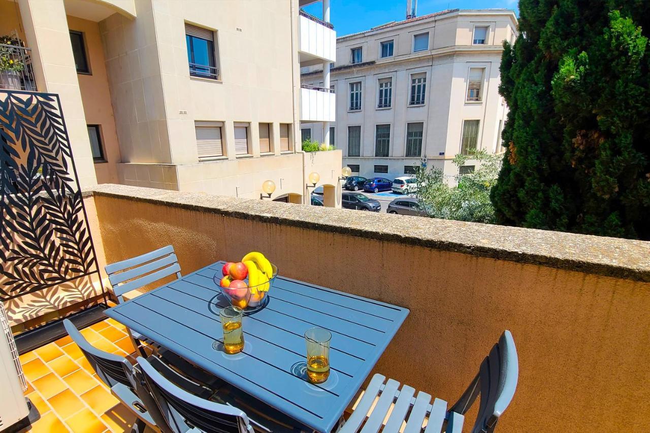 Regard Sur Les Remparts - Terrasse & Parking Apartment Avignon Exterior foto